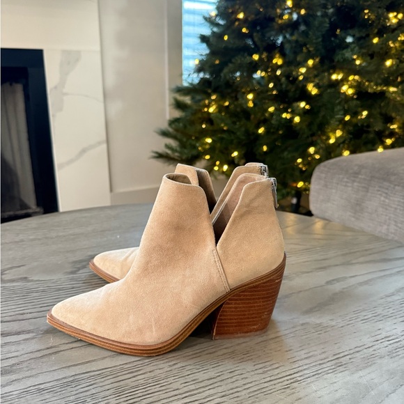 Vince Camuto Gigietta size 8 for true to size - Picture 5 of 7